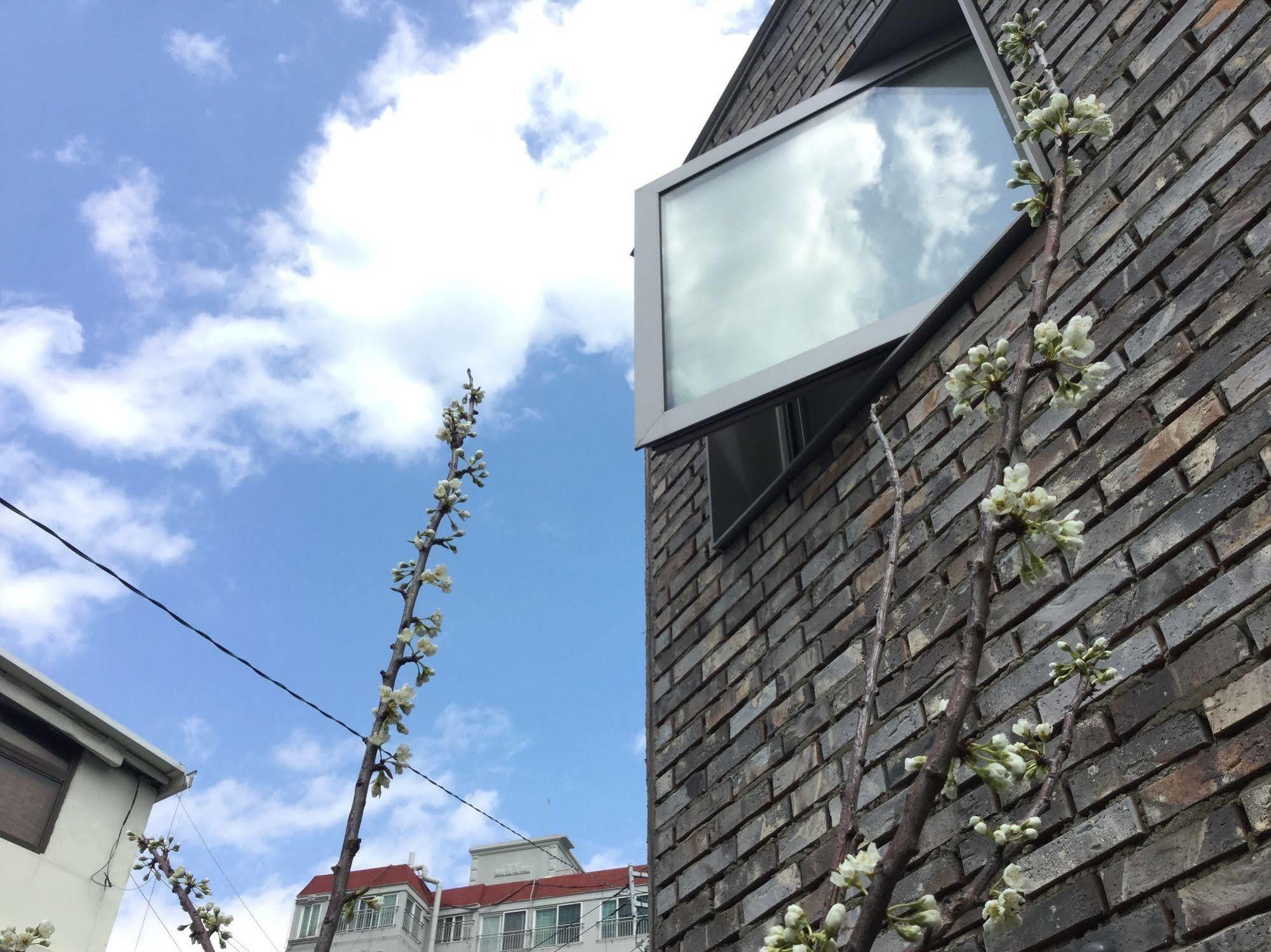 Inside Busan Hostel Zewnętrze zdjęcie