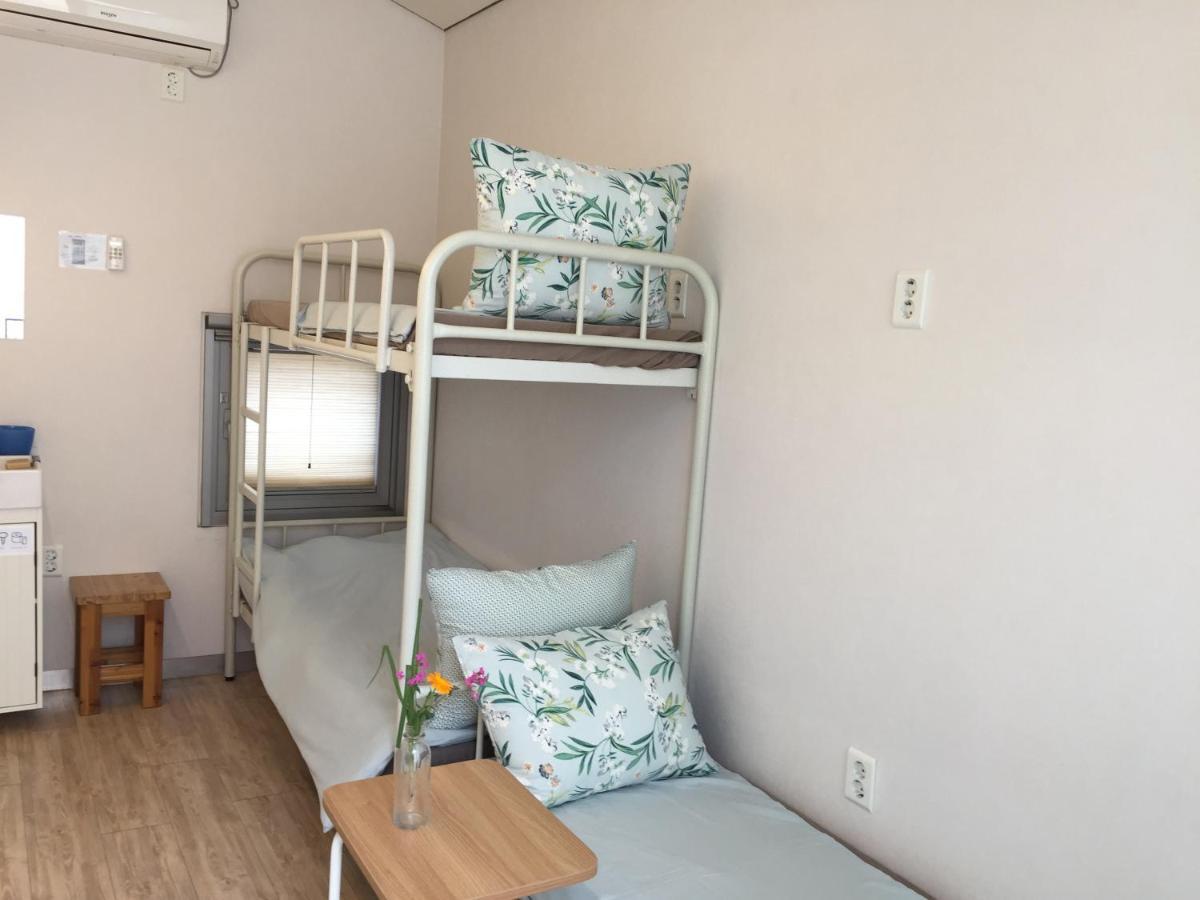 Inside Busan Hostel Zewnętrze zdjęcie